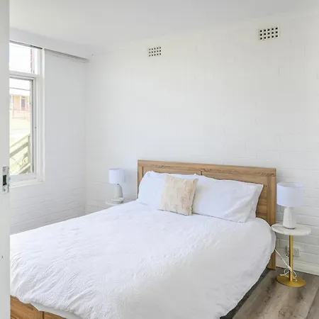The Blue Whale - Sea View Apartment Eden Exterior photo