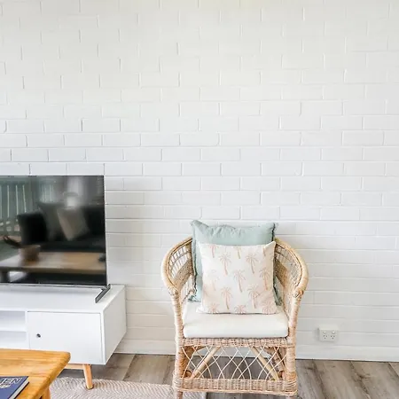 The Blue Whale - Sea View Apartment Eden Exterior photo