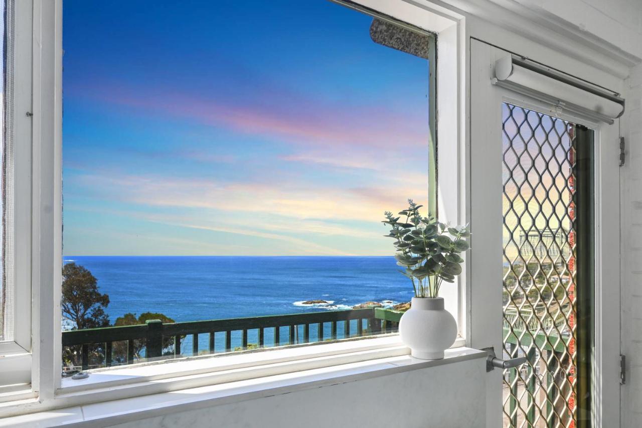 The Blue Whale - Sea View Apartment *